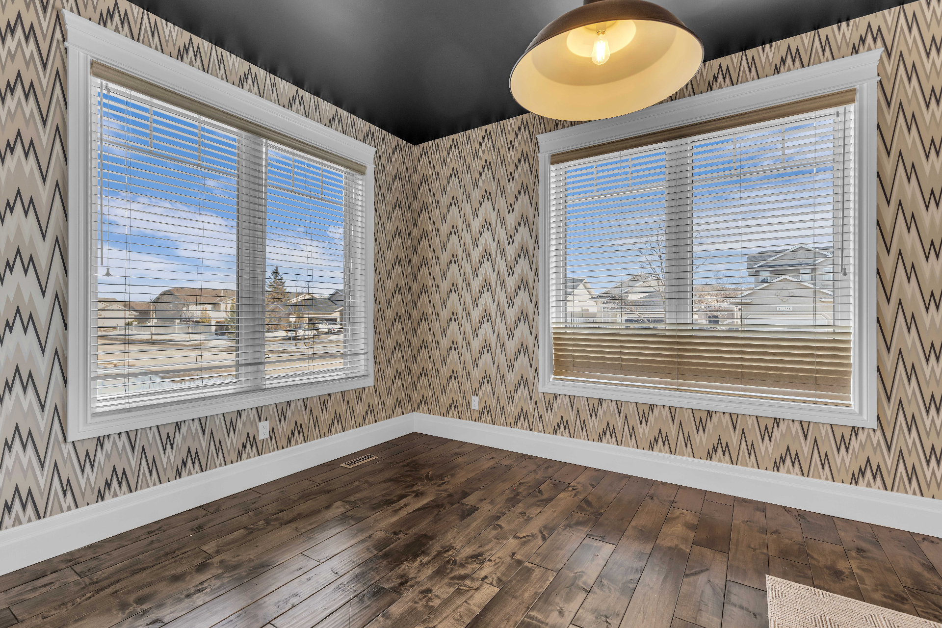 Arbor Creek 背靠公园高端双层独立屋出售——林与唐地产 - 2